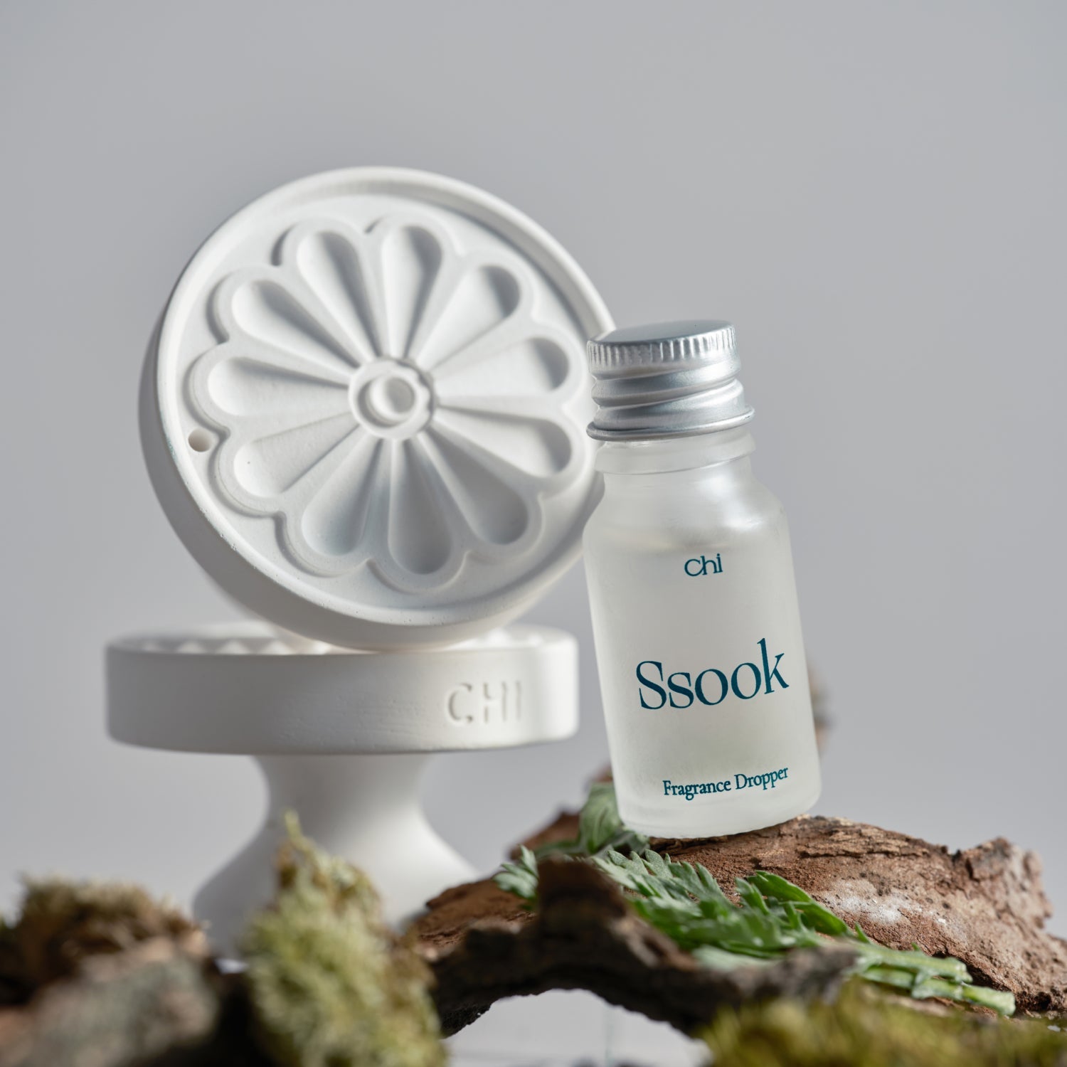 CHI Diffuser & Dropper Set Available on Seoulbazaar, your online store for trendy korean products.