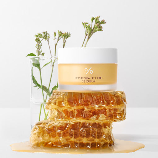 DR.CEURACLE Royal Vita Propolis 33 Cream 50g Available on Seoulbazaar, your online store for trendy korean products.