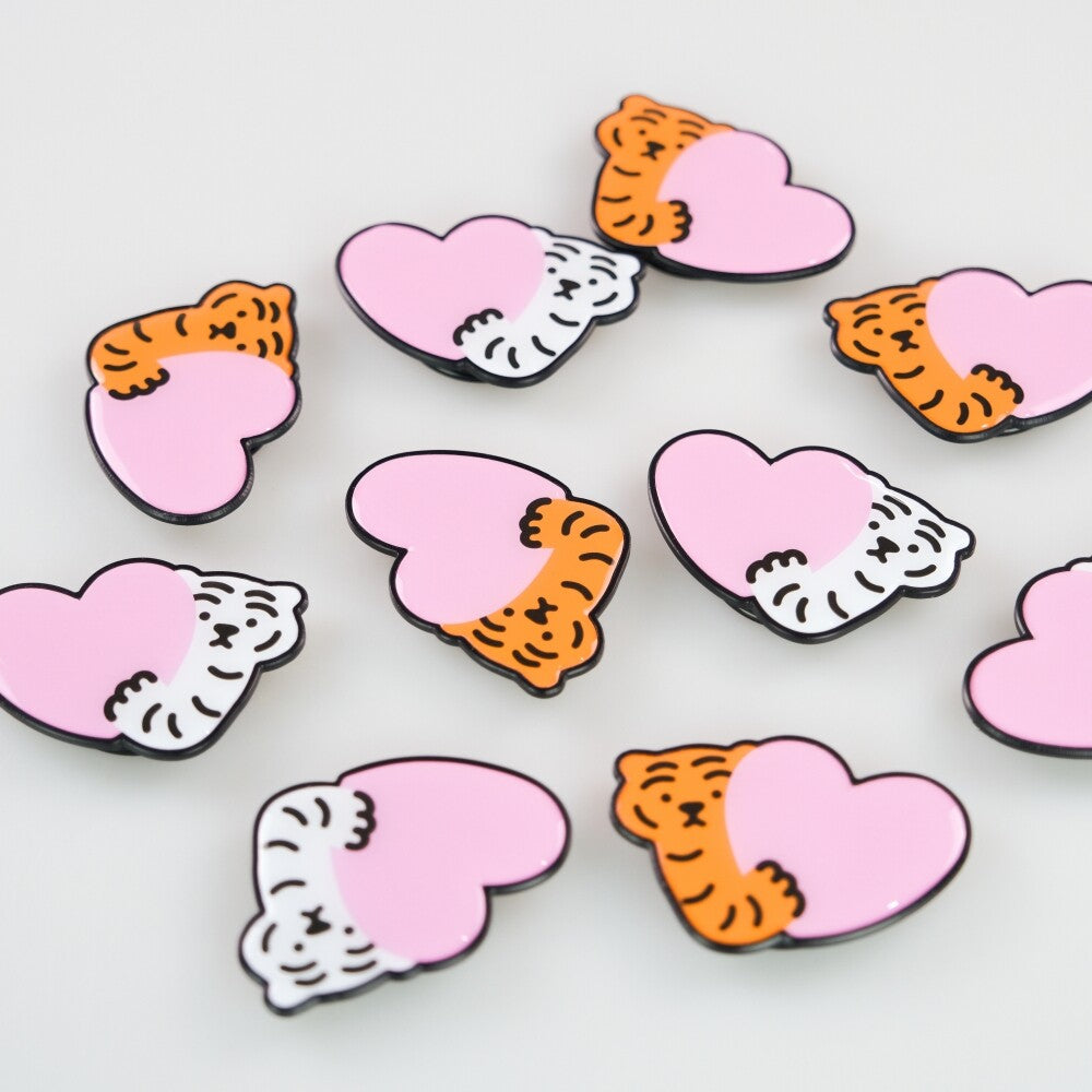 MUZIK TIGER Love Tiger Smart Tok Available on Seoulbazaar, your online store for trendy korean products.