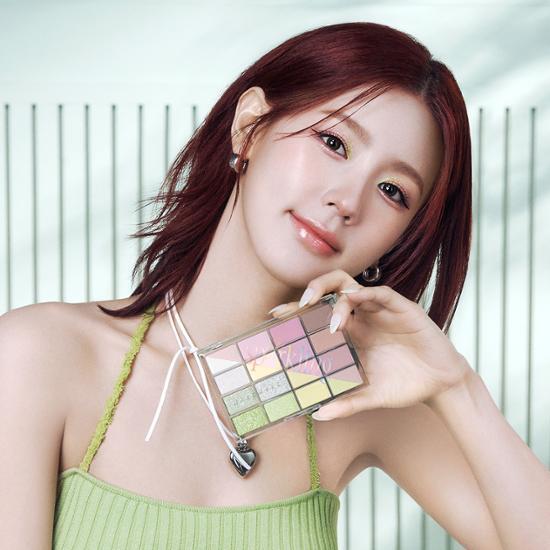 WAKEMAKE Soft Blurring Eye Palette #LimeEdition Available on Seoulbazaar, your online store for trendy korean products.