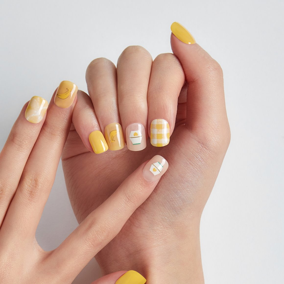 DASHING DIVA MAGIC PRESS Favorite Banana - Short Square Available on Seoulbazaar, your online store for trendy korean products.