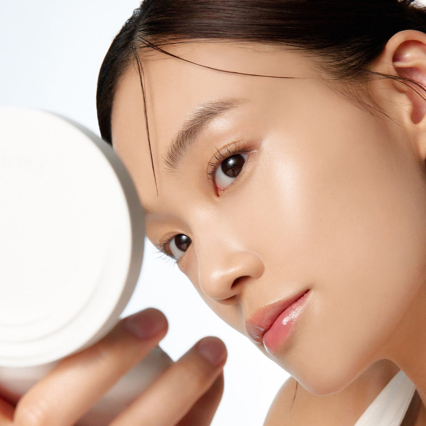 PARNELL Cicamanu Serum Cushion Available on Seoulbazaar, your online store for trendy korean products.