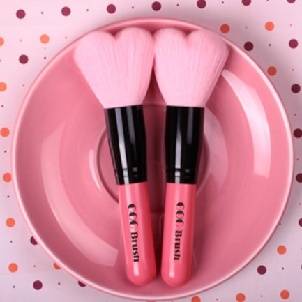 CORINGCO Volume Heart Multi Brush Available on Seoulbazaar, your online store for trendy korean products.