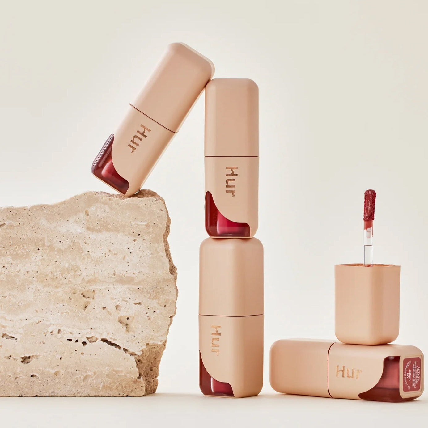 HOUSE OF HUR Glow Ampoule Tint 4.5g Available on Seoulbazaar, your online store for trendy korean products.