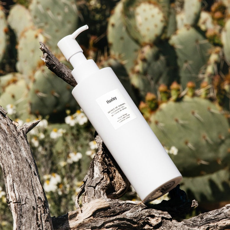 HUXLEY Cleansing Gel Be Clean Be Moist 200ml Available on Seoulbazaar, your online store for trendy korean products.