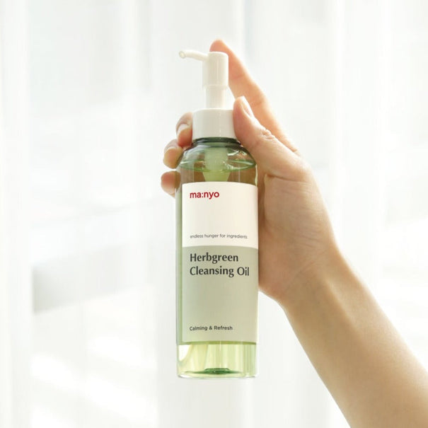 MA:NYO Herbgreen Cleansing Oil 200ml Available on Seoulbazaar, your online store for trendy korean products.