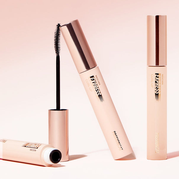 PASSION CAT Mascara Express Curl-Up Available on Seoulbazaar, your online store for trendy korean products.