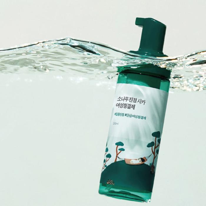 ROUNDLAB Pine Calming Cica Feminine Cleanser 150ml disponible sur Ma petite Coree, ton Eshop 100% K-beauty en direct de Seoul
