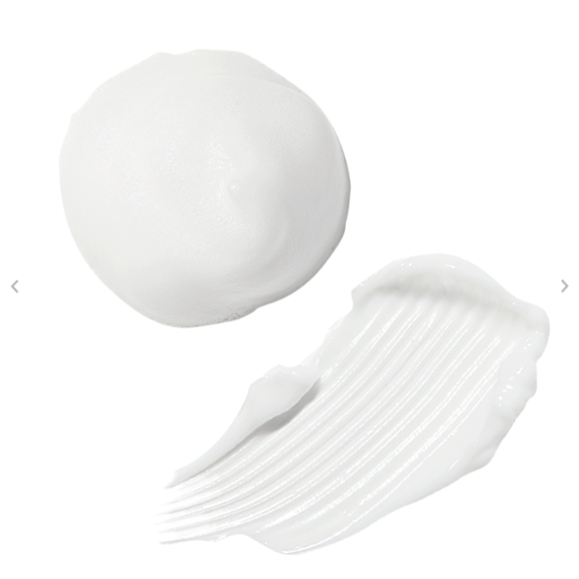 Texture of HIDIFF Royal Layering Bubble Toner & Royal Finish Cream shown in a smooth, white form.