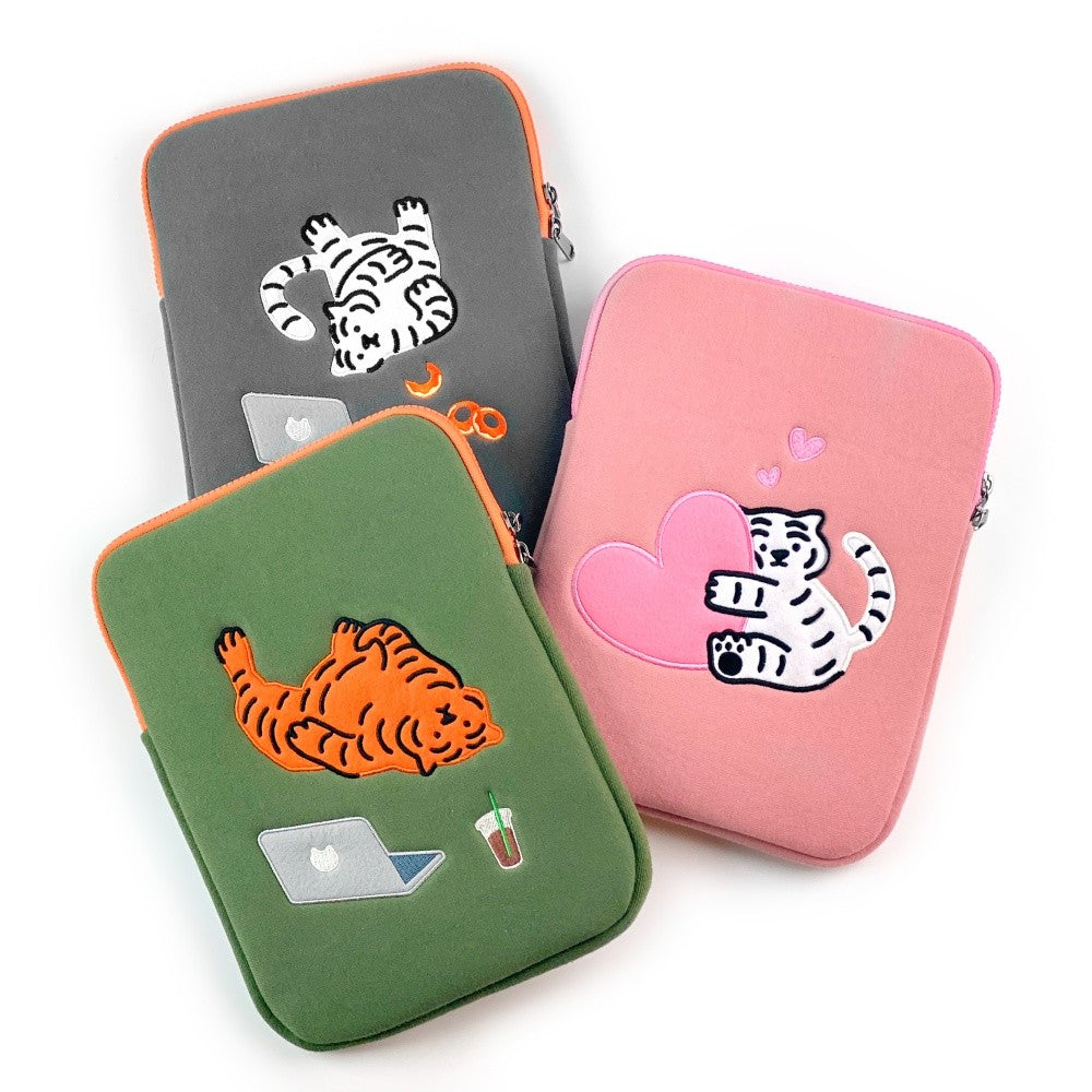 MUZIK TIGER Laptop/Tablet Pouch Available on Seoulbazaar, your online store for trendy korean products.