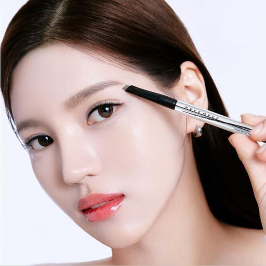 WAKEMAKE Natural Hard Brow Pencil Available on Seoulbazaar, your online store for trendy korean products.