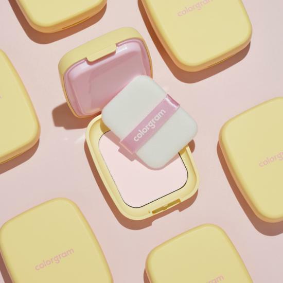 COLORGRAM Sebum Retouching Blur Pact Available on Seoulbazaar, your online store for trendy korean products.